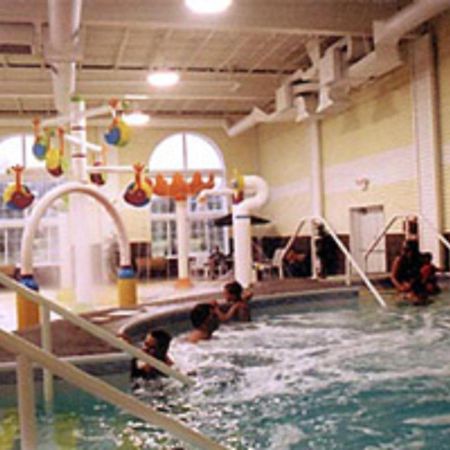 Grand Mackinaw Beachfront And Waterpark Mackinaw City Luaran gambar
