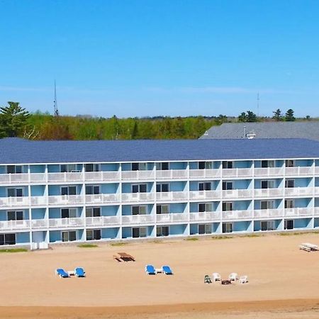 Grand Mackinaw Beachfront And Waterpark Mackinaw City Luaran gambar