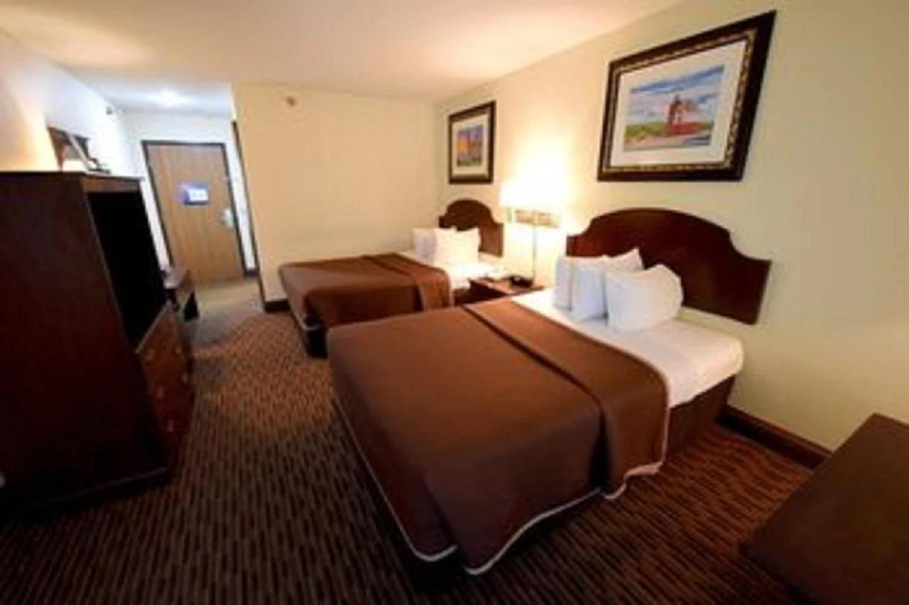 Grand Mackinaw Beachfront And Waterpark Mackinaw City Luaran gambar